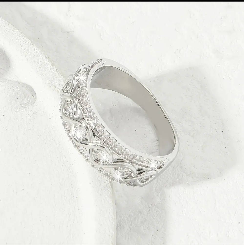 Infinity Symbol Inlaid Diamond Ring - Picture 3 of 7
